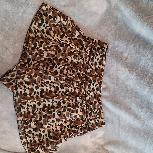 Skort - Picture 1 of 3